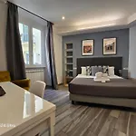 77 B&B 4*