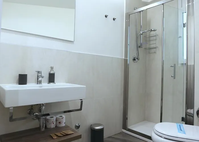 Alojamento de Acomodação e Pequeno-almoço 77