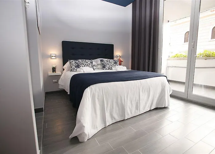 77 Bed and breakfast